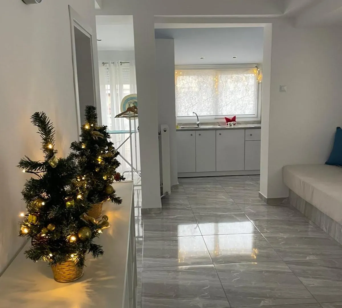 Apartment Flowery Penthouse In City Centre Of Thessaloniki